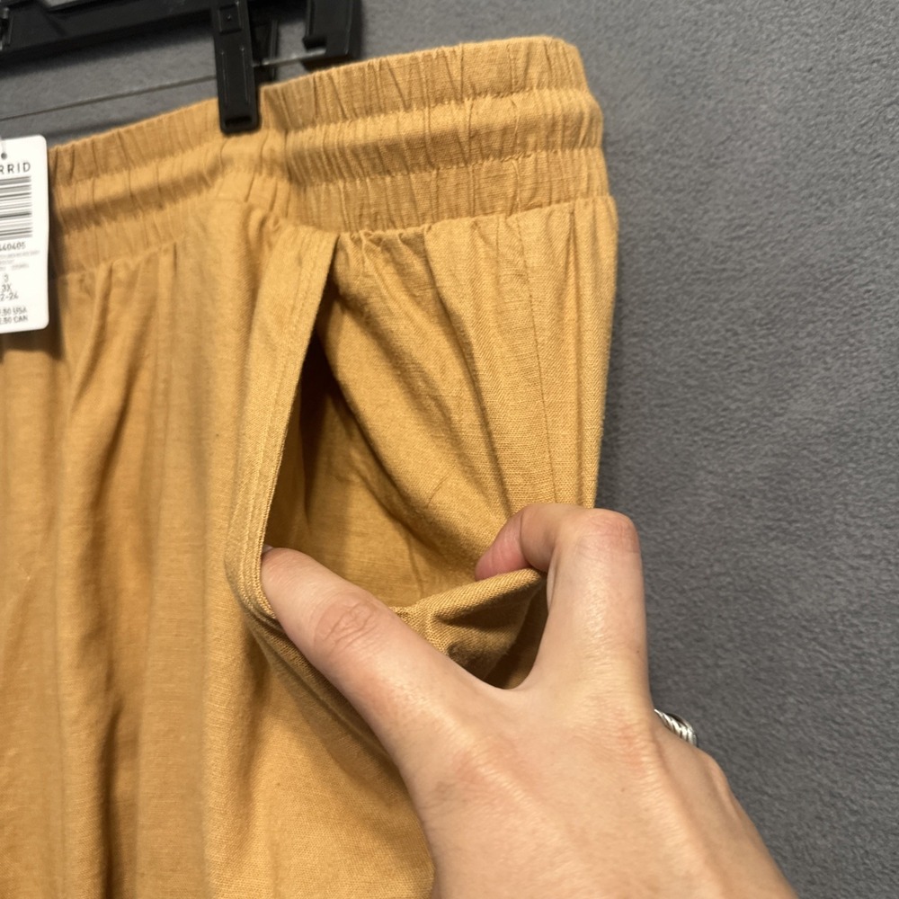 NWT Torrid Pull On Stretch Linen Shorts Mid Rise Drawstring Size 3X Biscuit 4" - Picture 6 of 9